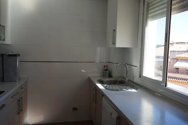 ALQUILER ¡Tu nuevo hogar en el corazón de La Zubia! Granada — 17