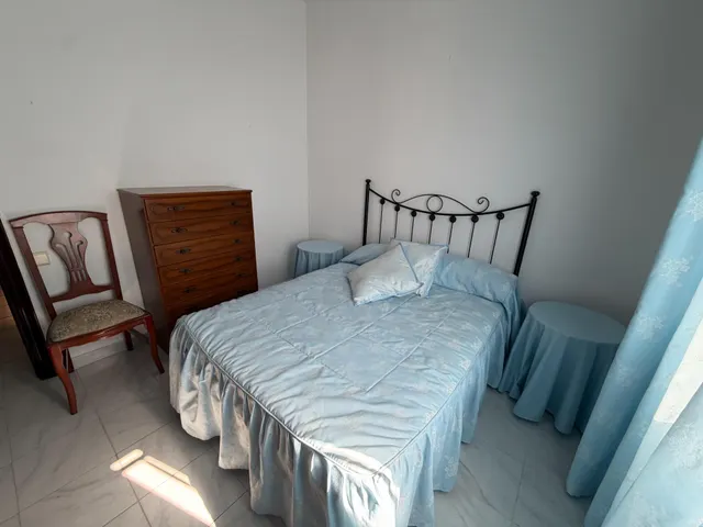En venta vivienda de tres dormitorios en zona carlos iii — 12