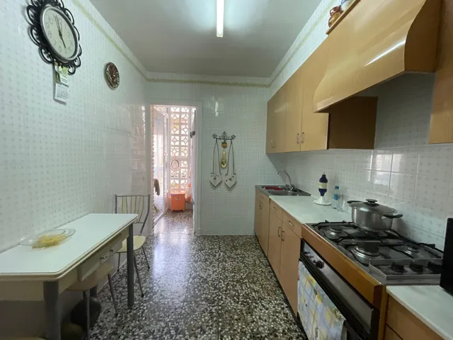 Apartamento de esquina, totalmente exterior y con terraza cerrada en Guardamar del Segura — 9
