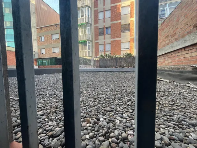 Local en Igualada con 350 m2 por 150.000 Euros. — 11