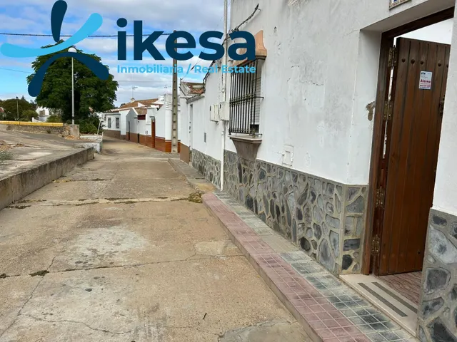 Venta de casa adosada en Tharsis, Huelva. — 25