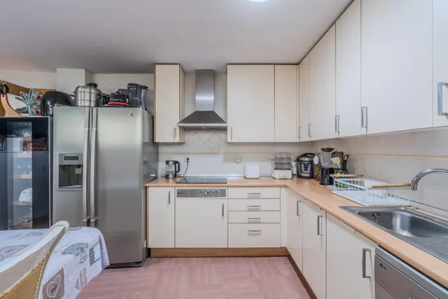 Precioso chalet adosado de cinco dormitorios y tres baños en el PAU de Carabanchel — 9