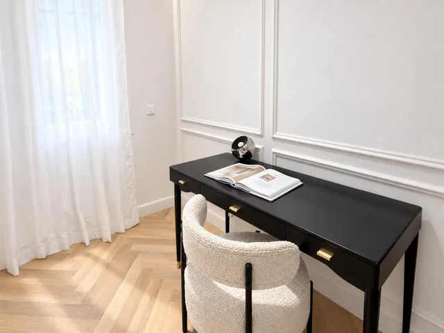 VIVIENDA DE LUJO CON DISEÑO EXCLUSIVO Y BALCONES EN LISTA — 17