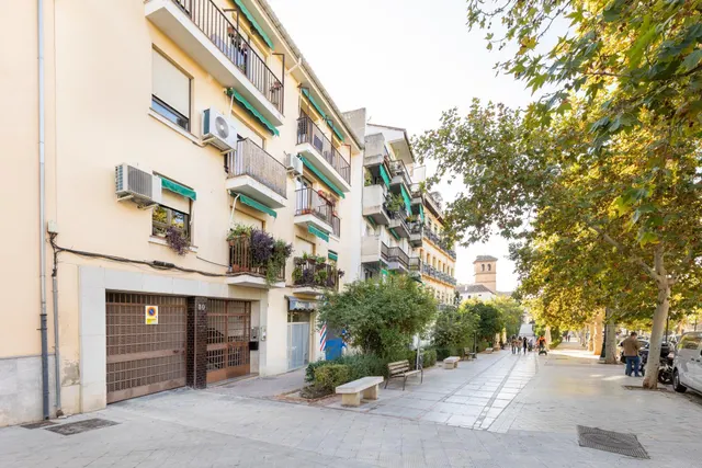 ☀️ Luz, balcón y ubicación: una oportunidad única en Acera de San Ildefonso — 4