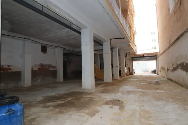 Local comercial 400m² en venta - Playa del cura — 35