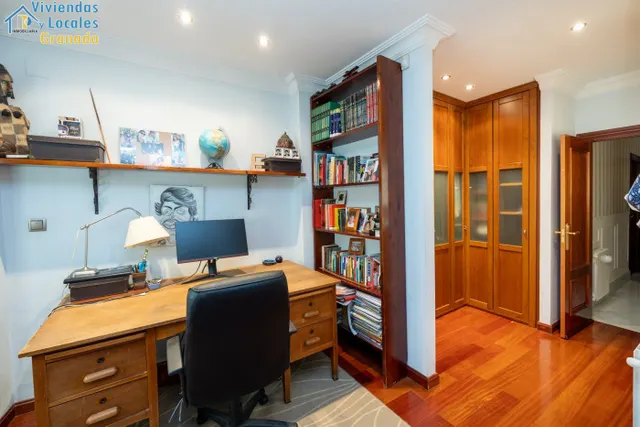FANTASTICA CASA EN PLAZA DE LOS LOBOS — 39