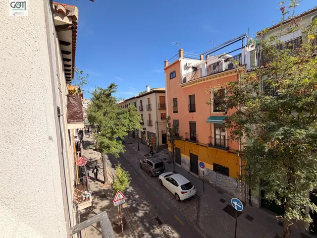 Acogedor Apartamento Reformado en el Corazón de Granada — 9