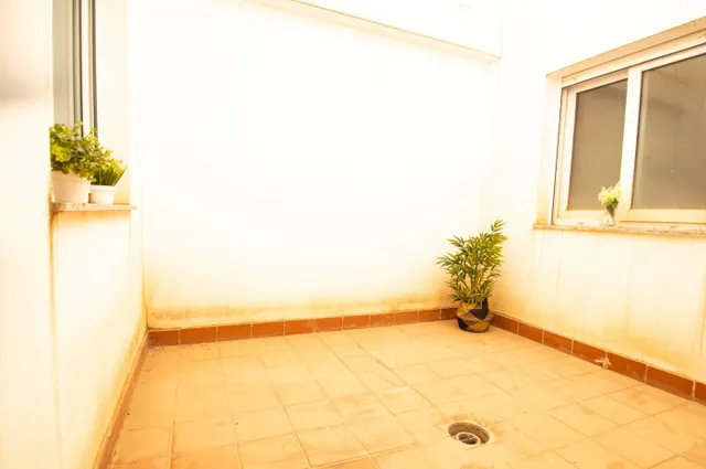 VIVIENDA TOTALMENTE AMUEBLADA CON PATIO INTERIOR — 8
