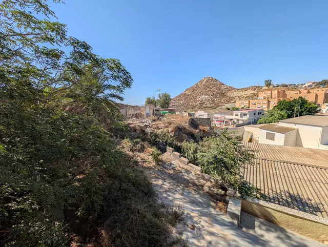 Se vende casa de dos plantas en Vera pueblo — 16