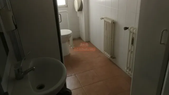 OCASION! SE ALQUILA GRAN ENTREPLANTA CON DIVERSOS DESPACHOS Y OFICINAS, EN EL CORAZON DE ALBACETE — 11