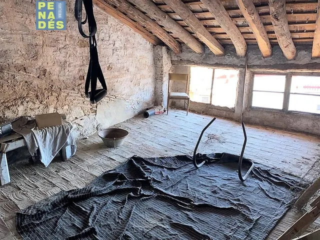 GRAN CASA PARA REFORMAR EN EL CENTRO DE AGULLENT — 12