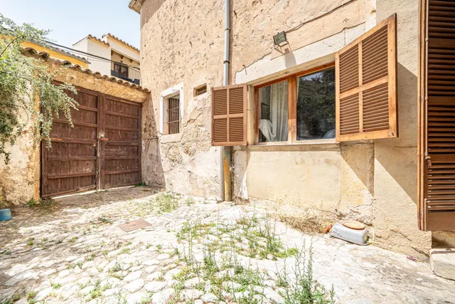 Casa rural con terraza en Alaró. — 2