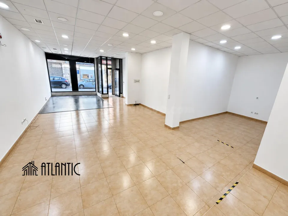 Local comercial 89m² en alquiler - O mosteiro