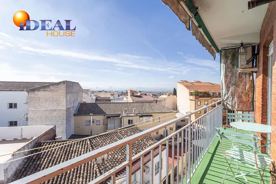 Magnífico piso ideal para invertir o para vivir sin vecinos y con vistas despejadas.