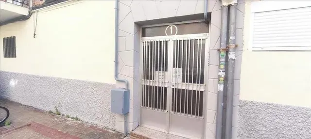 SE VENDE piso OKUPADO en C Rio Arauca 1 de Madrid - foto 2