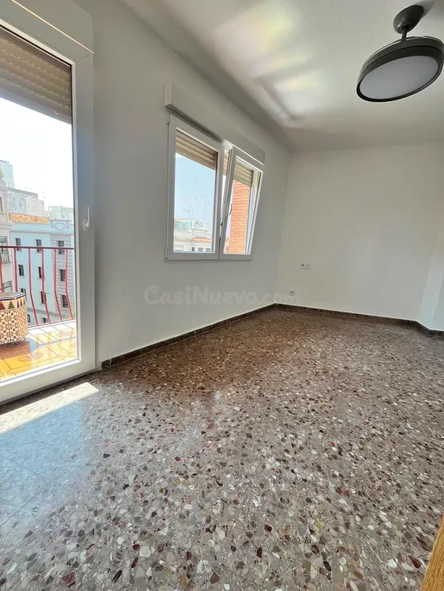 Piso para estudiantes en Avenida Casalduch 12 - foto 2