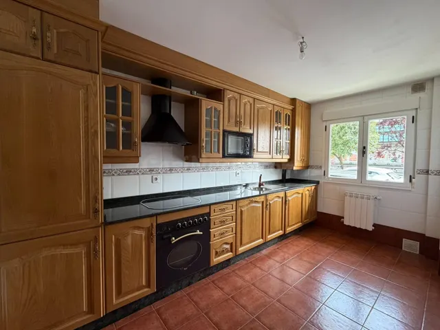 Venta adosado en Camponaraya - foto 3
