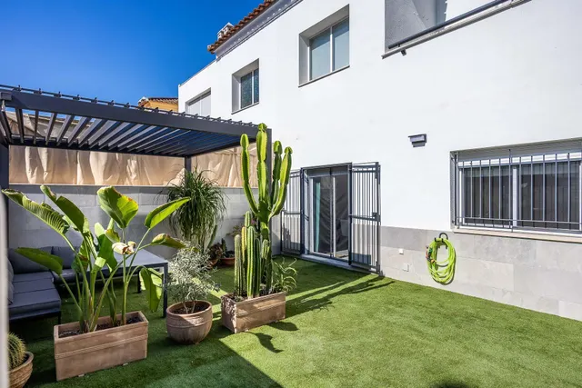 Vivienda adosada reformada, amplia y lista para entrar a vivir — 22