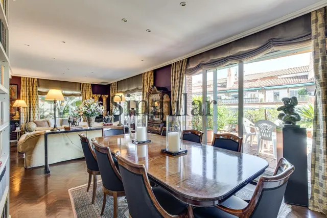 Ático dúplex con piscina privada y espectaculares terrazas junto al parque de Monterols — 27