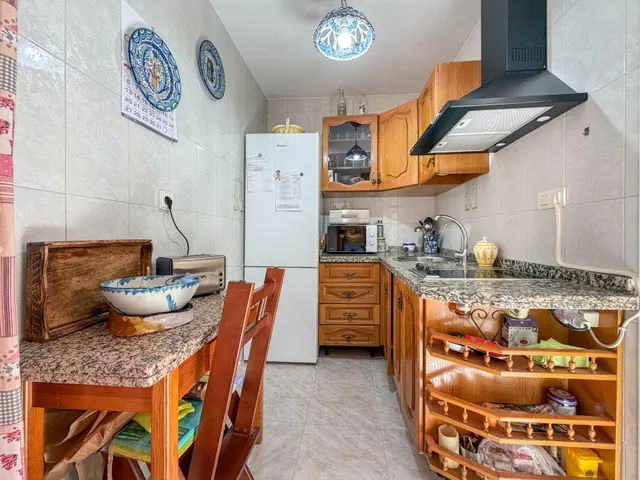 Piso de 2 dorm. reformado para entrar a vivir. — 23