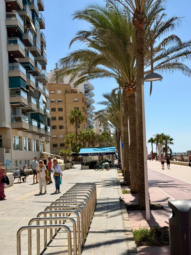 Piso en venta en Calle Las Conchas – El Zapillo-Almería. Primera línea de playa con dos terrazas y vistas al mar — 7