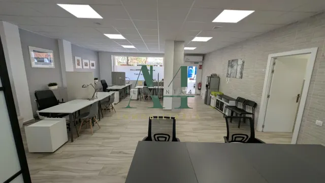 Local con zona de Coworking y reformado en Nuevo Cáceres - foto 5
