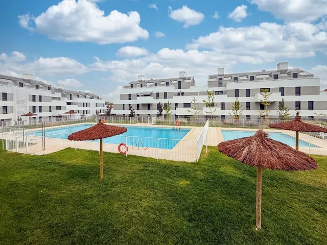 Piso 2 habitaciones 128m² en alquiler - Casco antiguo 50 - foto 2