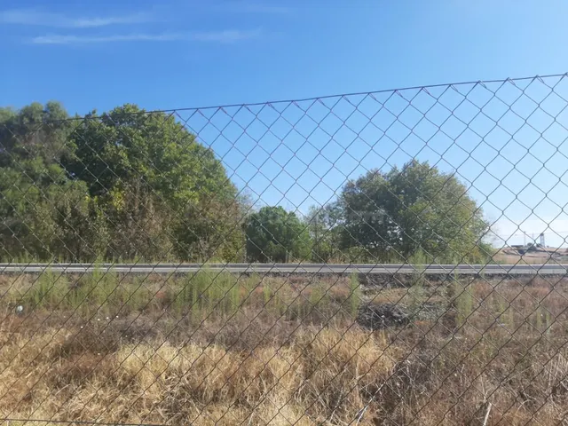 Terreno a pie de carretera en el Cruce del Gallo Casar de Cá - foto 2