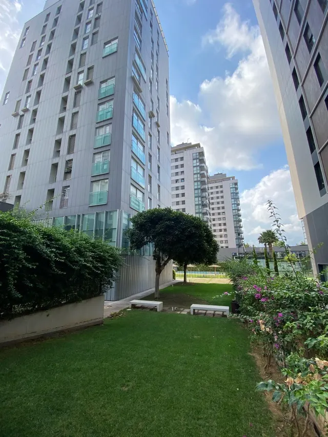 PARTICULAR VENDE | PISO CON GARAJE, TRASTERO Y PISCINA EN CUATRE CARRERES — 32