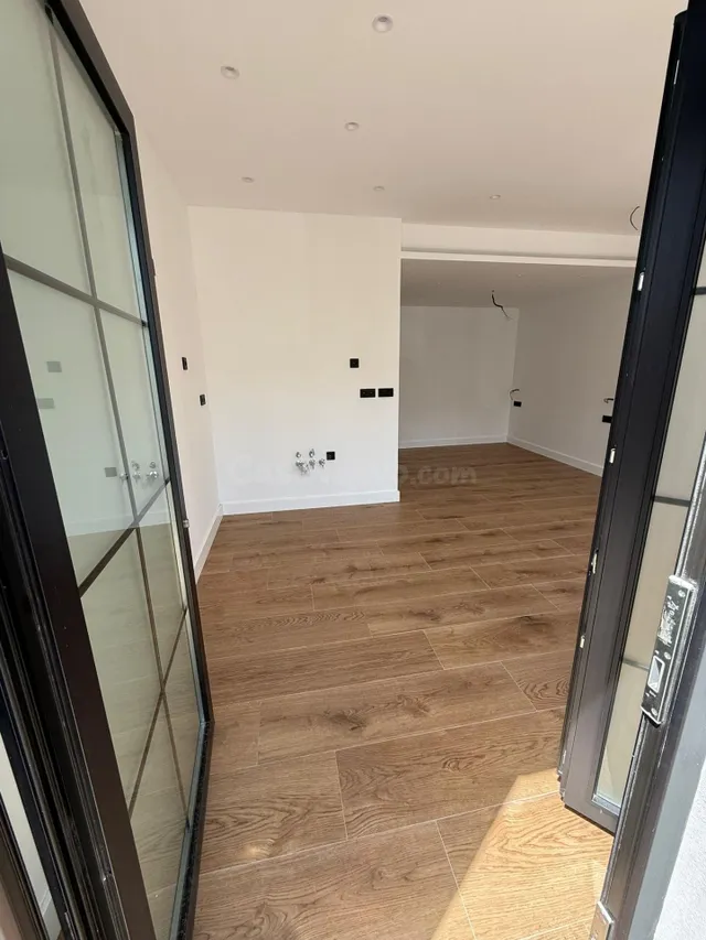 Estudio a estrenar completamente reformado en planta baja en - foto 3