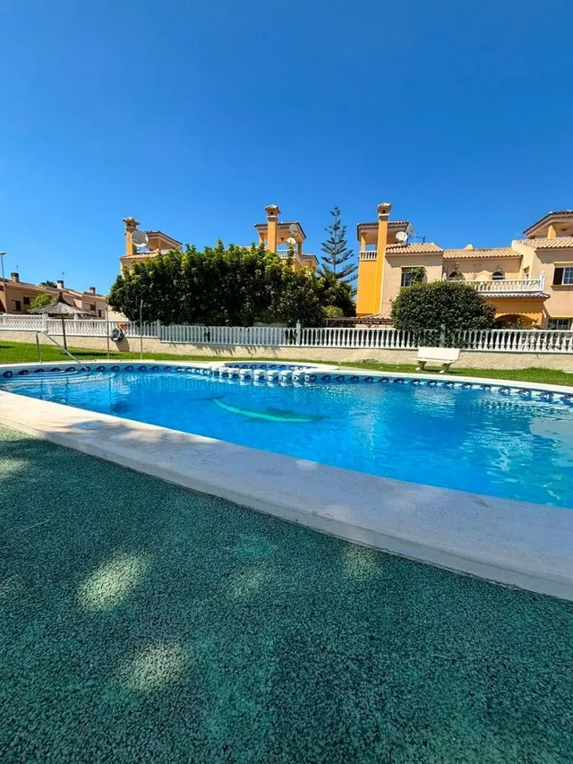 Villa 2 habitaciones 68m² en venta - Lomas de Cabo Roig — 29