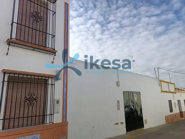 Venta de casa en Villamanrique de la Condesa (Sevilla) - foto 4