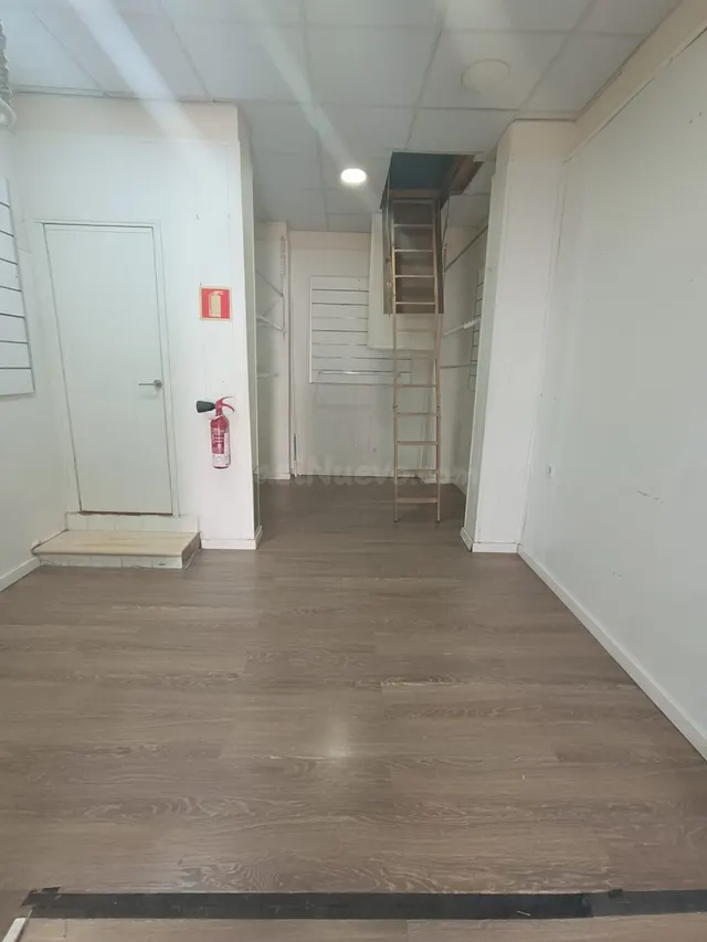 Local Comercial en el Corazón de Jerez - Oportunidad Única — 2