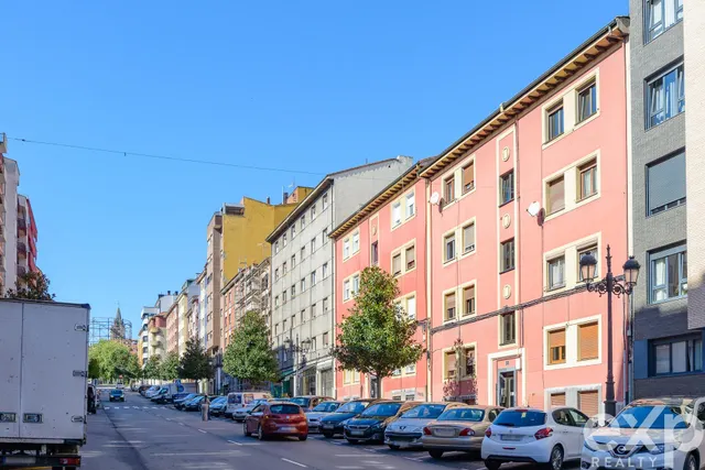 Piso en venta en avenida torrelavega, Oviedo – amplitud y ubicación — 28