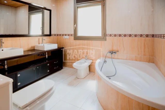 Dúplex de 3 habitaciones en el centro de La Seu d'Urgell — 24