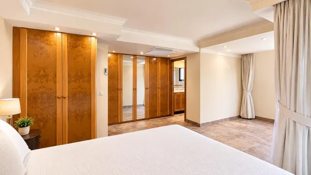 EXCLUSIVA VILLA CON VISTAS A LA BAHÍA DE PALMA EN MARRATXI — 25