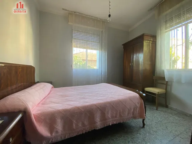 SE VENDE CASA SITUADA EN LA ZONA DE ALONGOS — 11