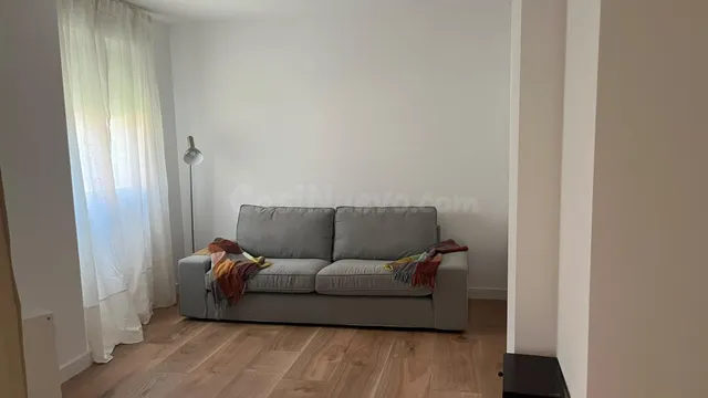 SE ALQUILA PISO A ESTUDIANTES - foto 2