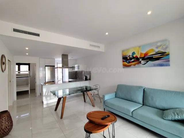 Casa adosada en venta en Bigastro con 3 dormitorios, 3 baños, solárium privado de 39 m2 y piscina comunitaria — 4