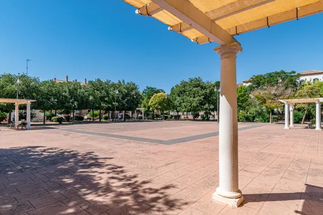 Exclusiva vivienda en Residencial Nevada — Urbanización de lujo junto al Centro Comercial Nevada — 8