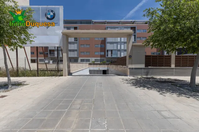 Plaza de aparcamiento en el PTS. - foto 5