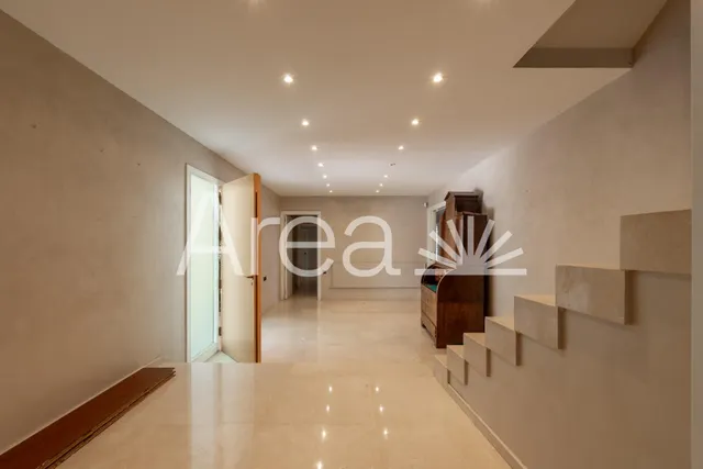 Espectacular villa con vistas al mar en Rocaferrera — 43