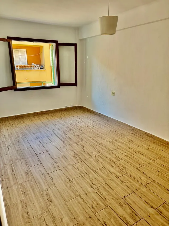 Piso de 3 habitaciones con ascensor junto a calle Aragón – Palma — 8