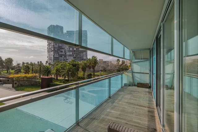 PISO CON VISTA AL MAR — 4