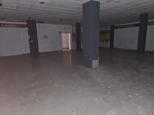 BAJADA DE PRECIO!!!!    Local comercial junto al  Corte InglÉs — 5