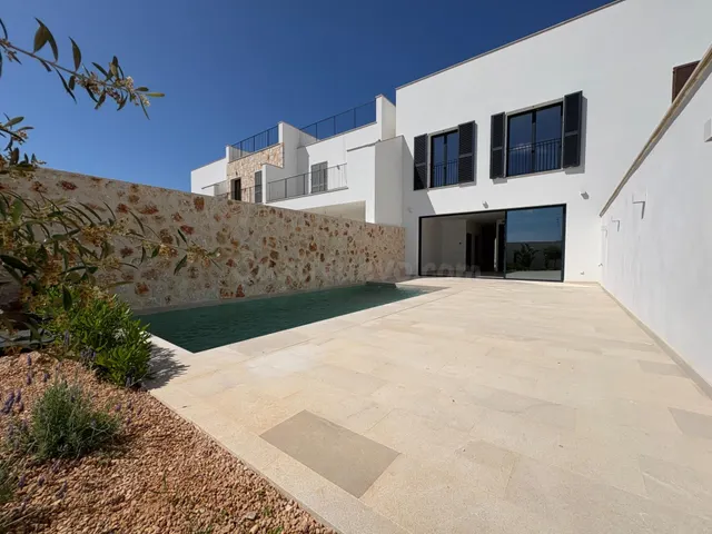 Elegancia contemporánea y confort mediterráneo en el corazón