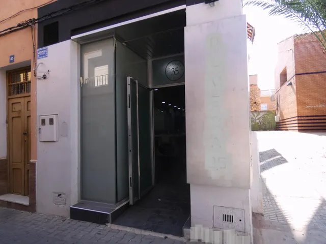 ++ Local comercial en Alguazas zona CENTRO++127 m. de superficie, — 3