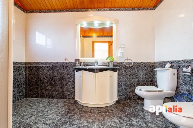 CHALET EN EL CENTRO DE SALOU 5 habitaciones — 46