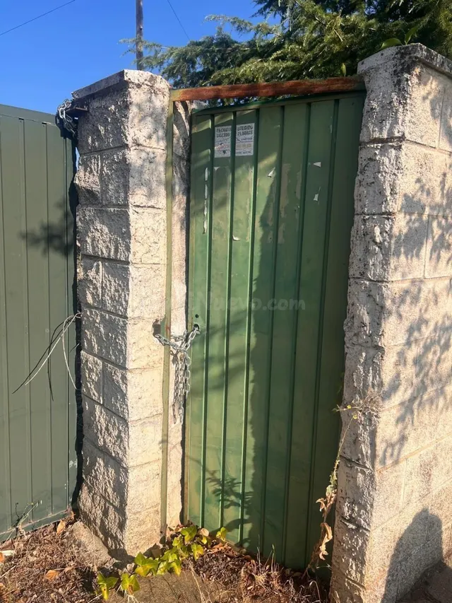 Vivienda unifamiliar con gran parcela en Valverde de la Virgen - León — 3
