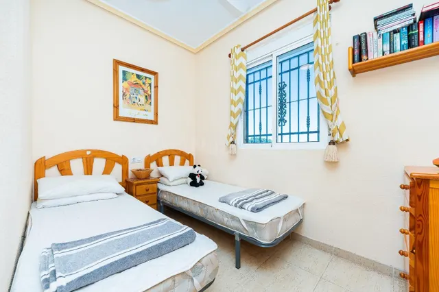 CASA ADOSADA EN LAGO SOL – ORIHUELA COSTA — 11
